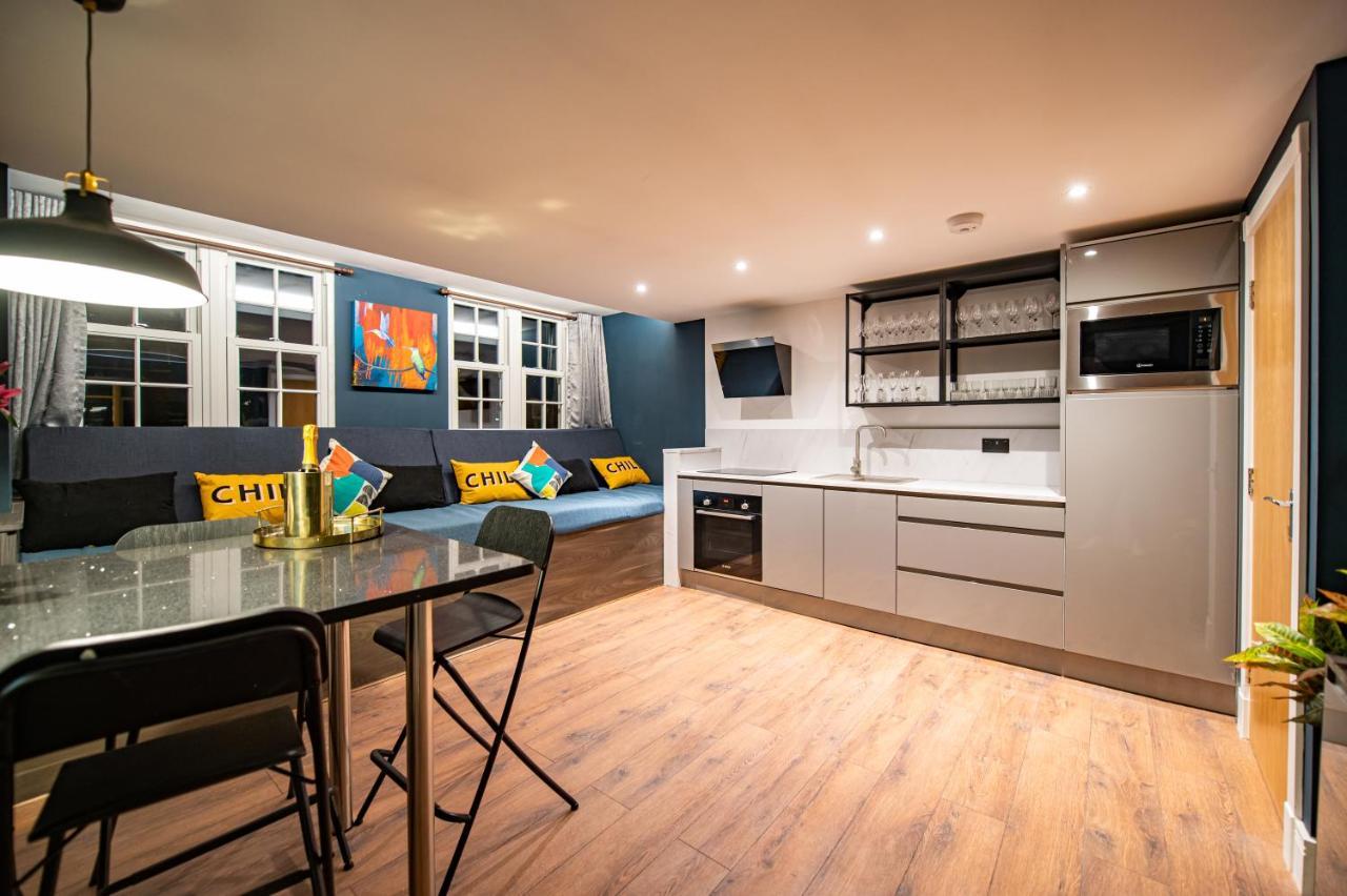 The Nest - Luxury 16 Person Apt W Jacuzzi & Parking Blackpool Eksteriør billede
